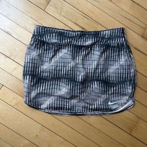 Nike Black and White Women's Skort